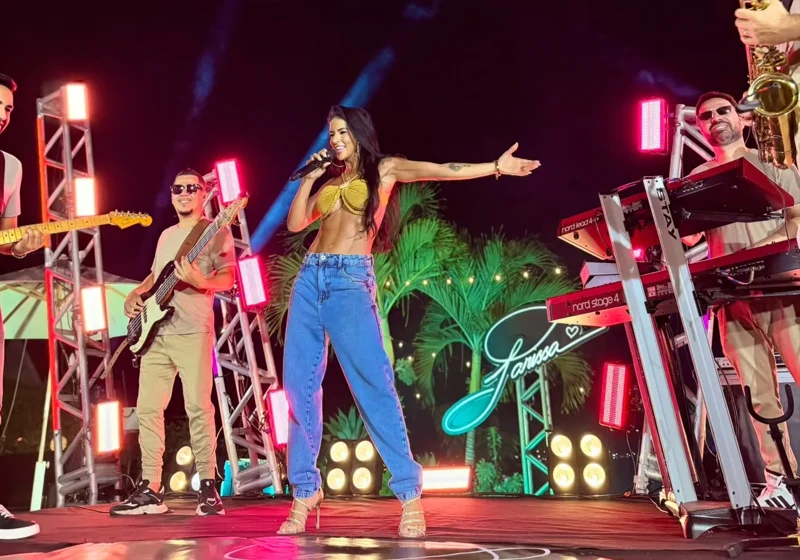 Larissa na gravação do audiovisual em Valença, em foto publicada pelo G7 Bahia.
